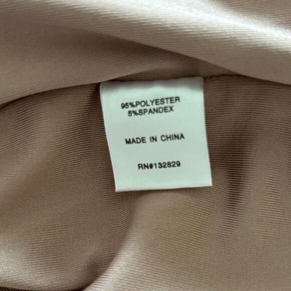 SUPERDOWN Women's Elora Ruched Off The Shoulder Dress in Taupe-Sz‎ S - Picture 9 of 9